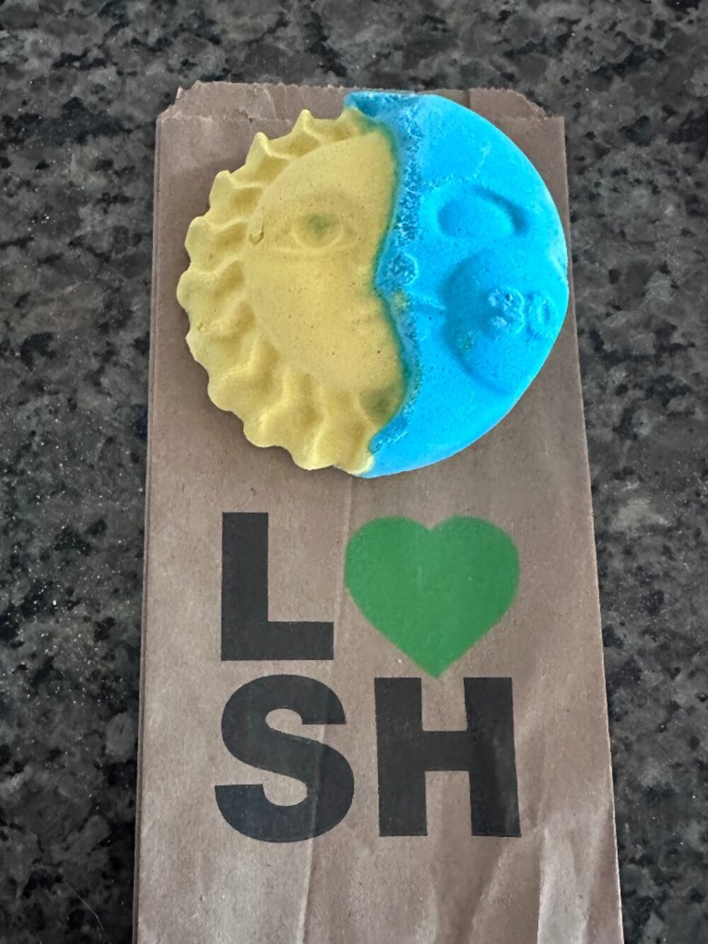 Lush Moonshine Bath Bomb